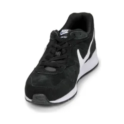 Nike VENTURE RUNNER SUEDE Couleur Noir / Blanc -i-run.fr shop 19008119 500 C